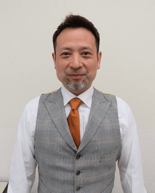 代表者：上田