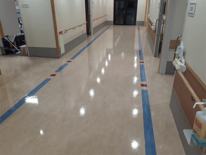 ミラクルシールド作業後（病院通路）