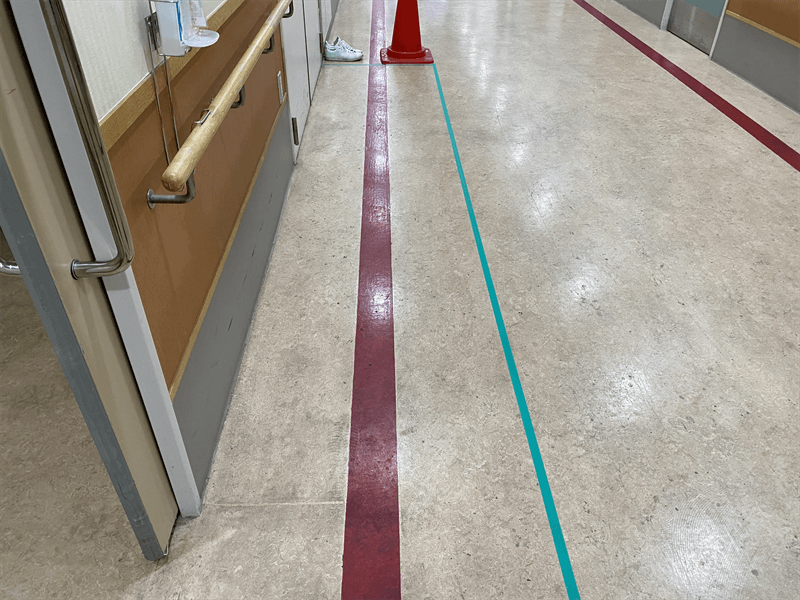ミラクルシールド作業前（病院通路）